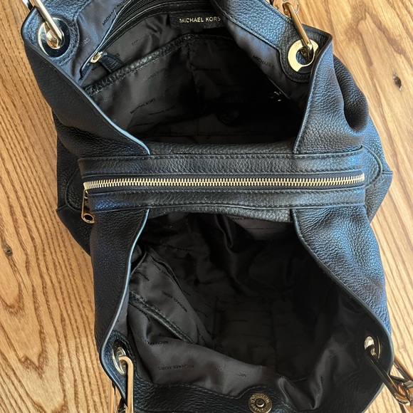 Michael Kors purse - Picture 5 of 6